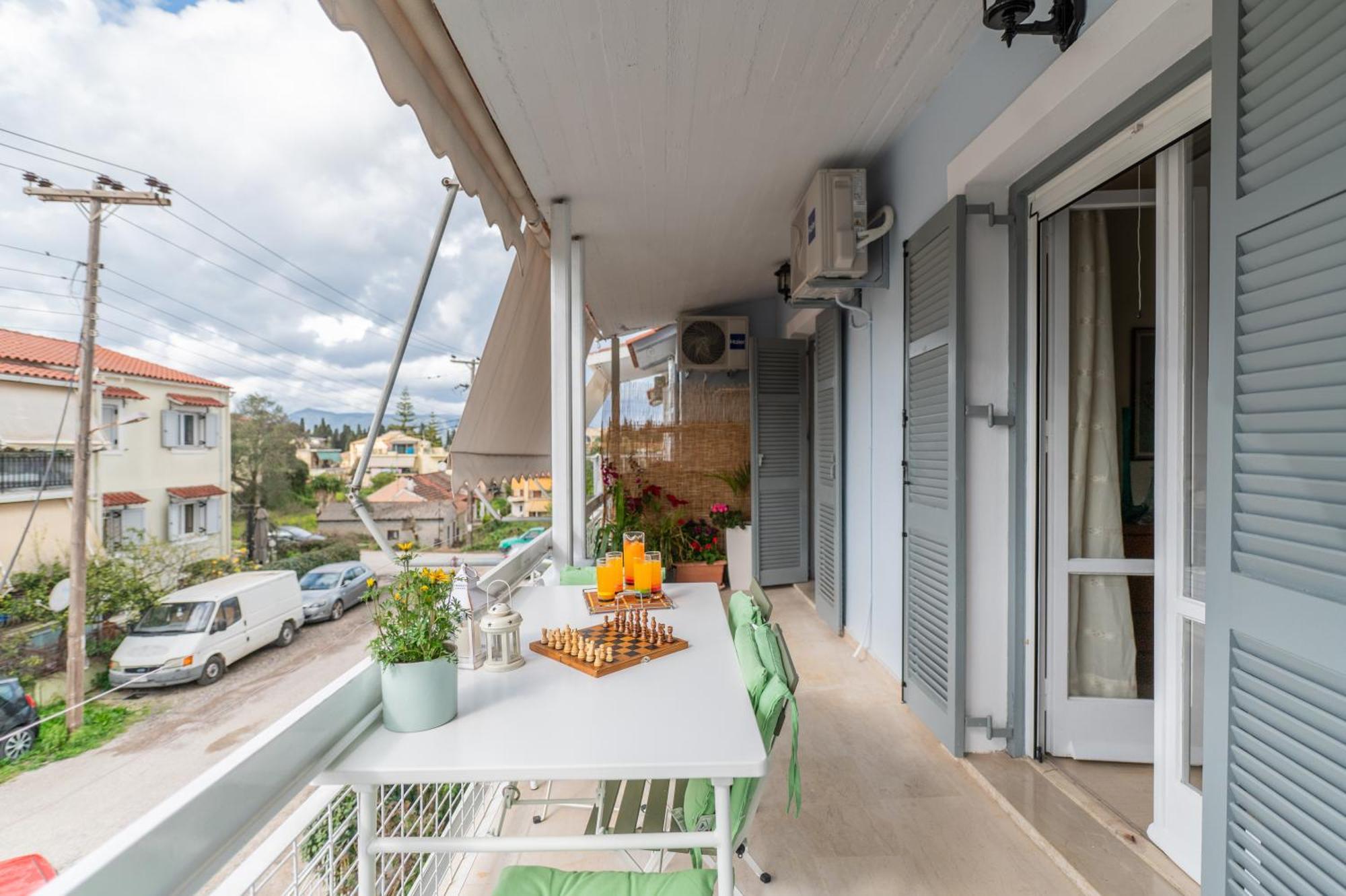 Apartment 3bdr Sunny In Corfu Town